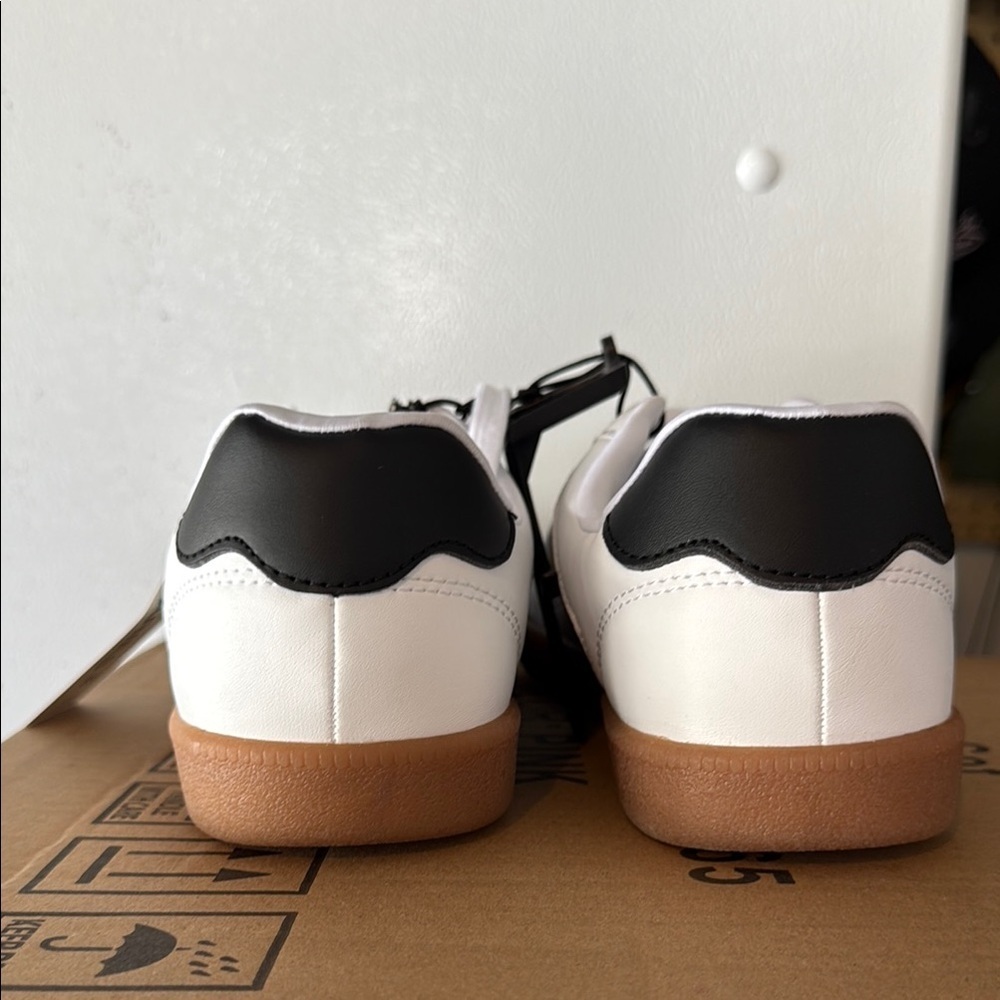 NEW! No Boundaries Mens Sport Sneakers Size 13 Low Top Shoes with Gum Sole - Picture 5 of 9